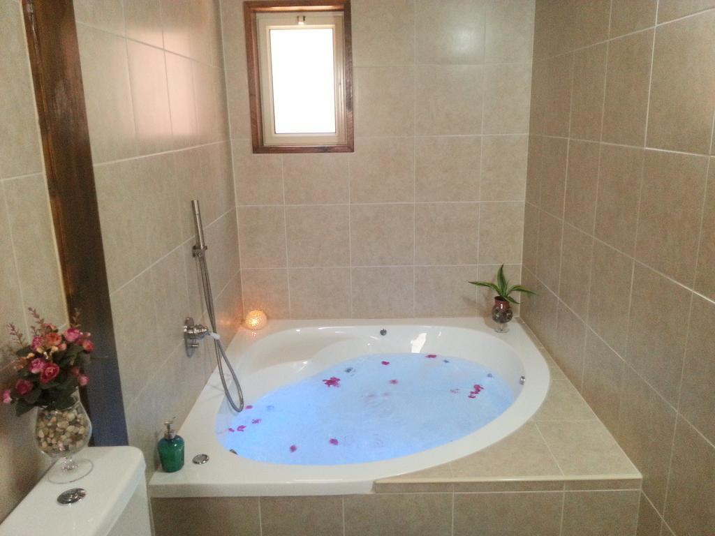 Dead Sea Dawn Neot HaKikar Quarto foto